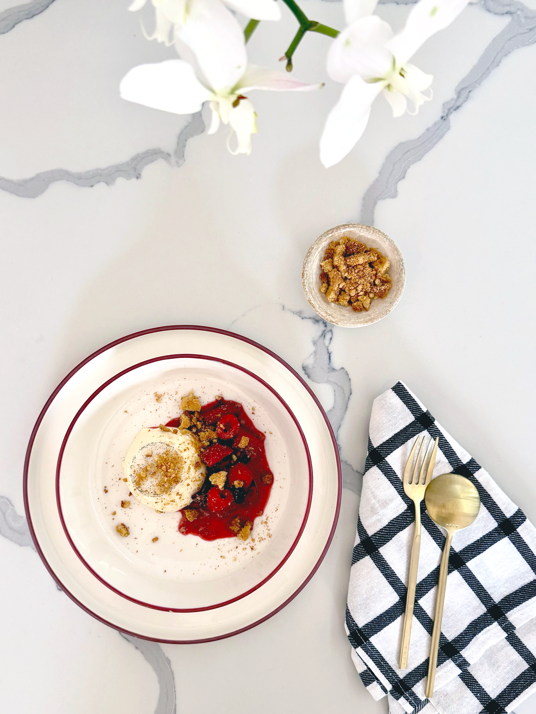 Silky Vanilla Bean Panna Cotta with Fruit Compote